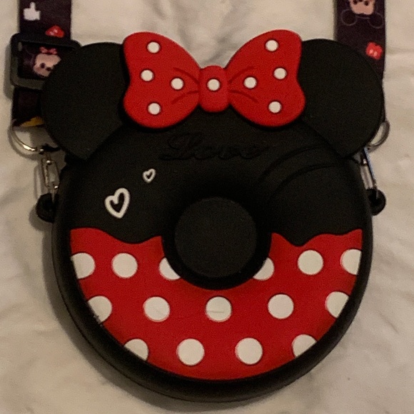 Minnie Mouse mini crossbody bag (NWOT) - Picture 5 of 5